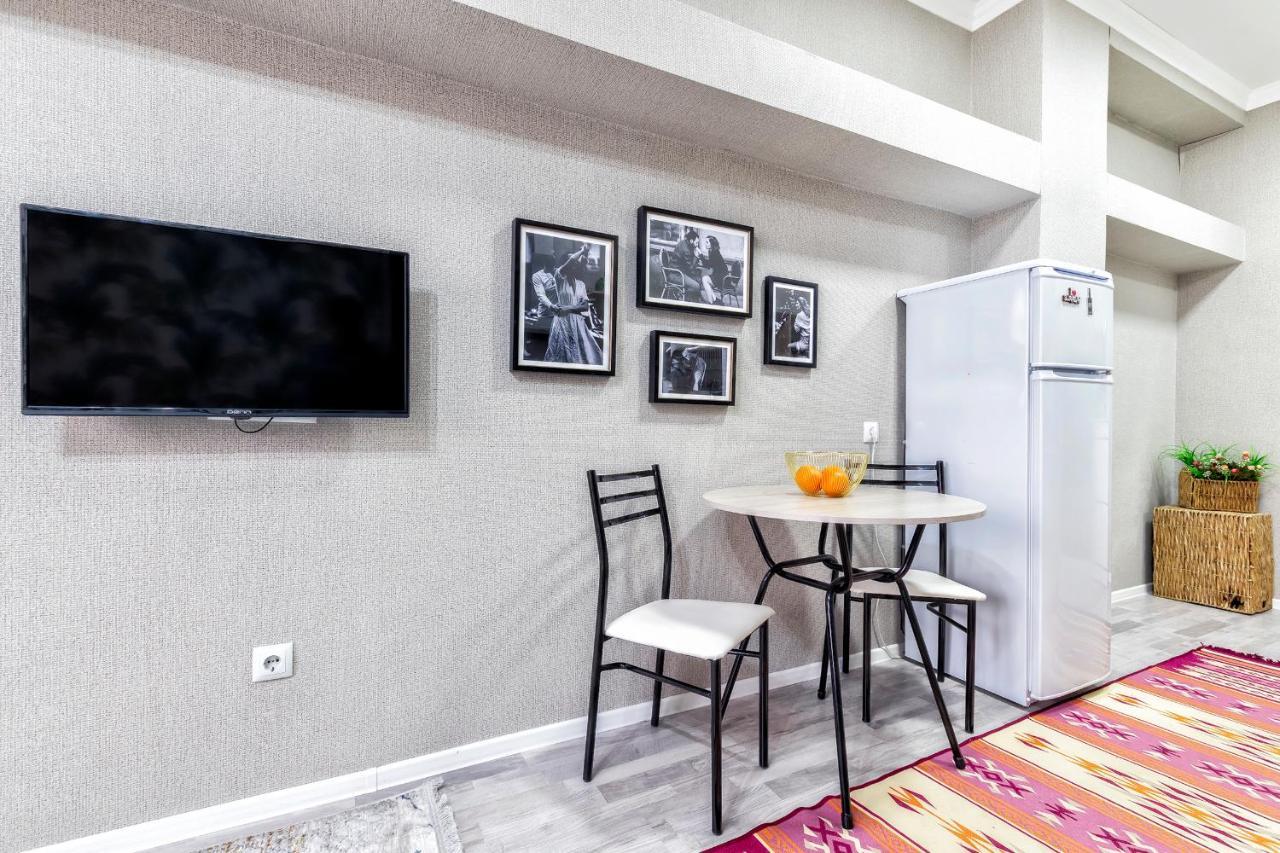 Cosy flat in the city center Astana Exterior photo